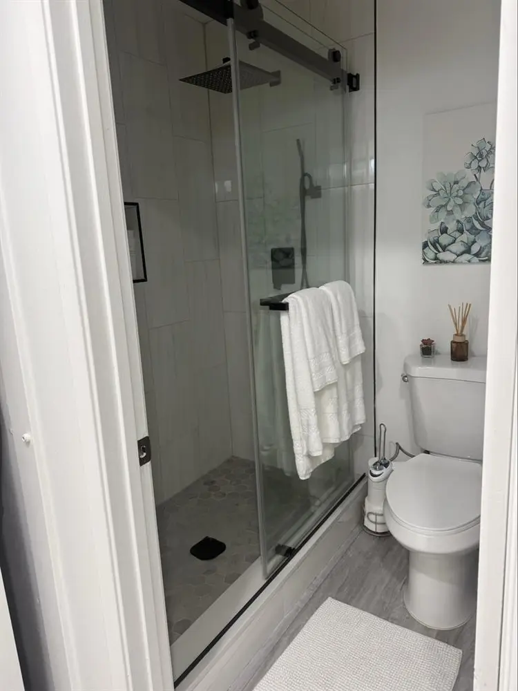 Irvine Beautiful Home 2 BR / 2 BA