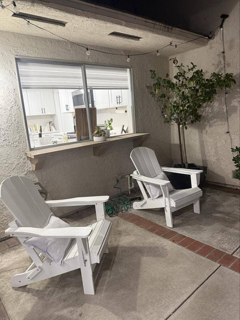 Irvine Beautiful Home 2 BR / 2 BA