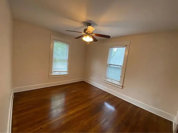 Looking for two roommates