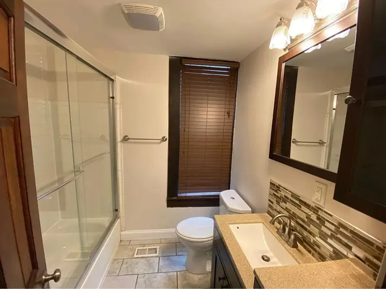 Looking for two roommates