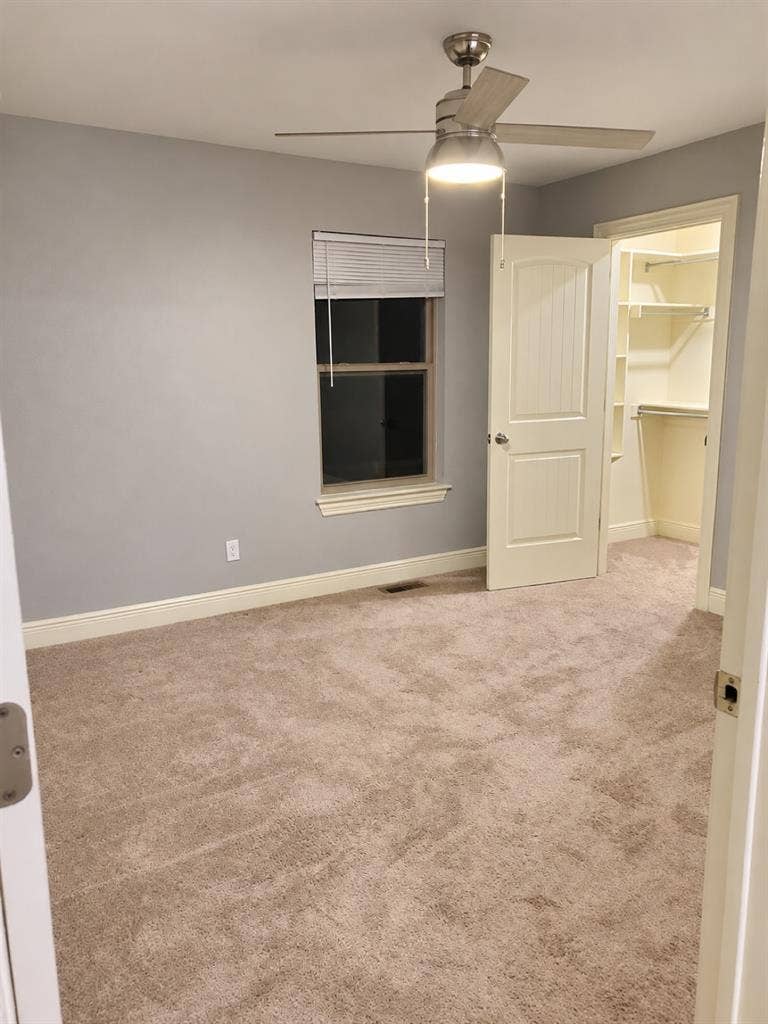 2 rooms in a 3bd 4ba townhouse!