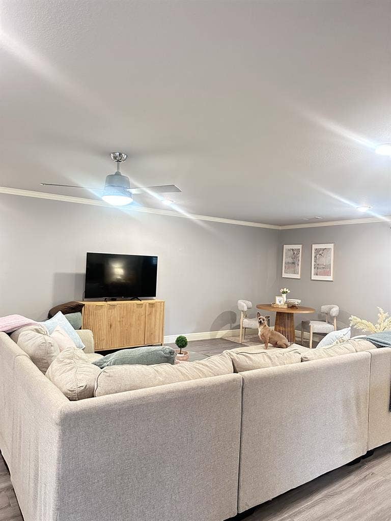 2 rooms in a 3bd 4ba townhouse!