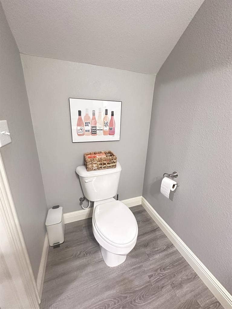 2 rooms in a 3bd 4ba townhouse!