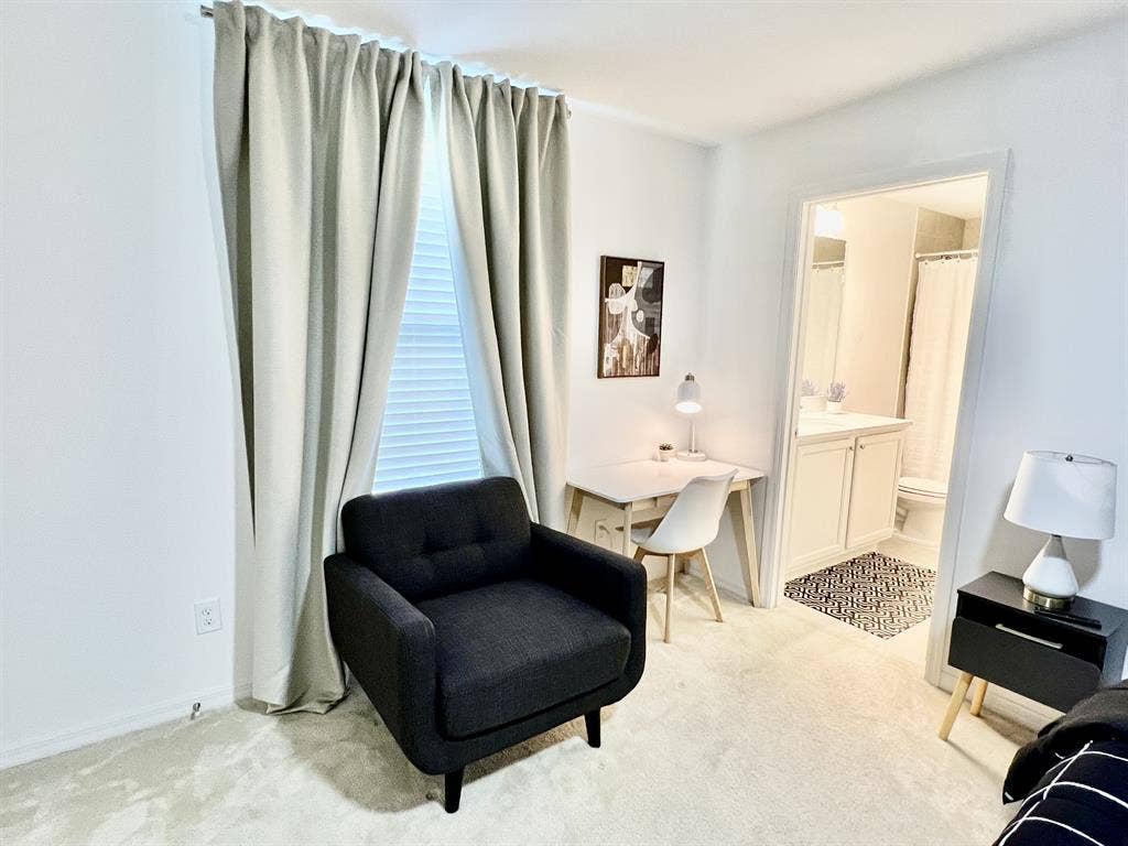 $850 Furnished Room - 20 Min Disney