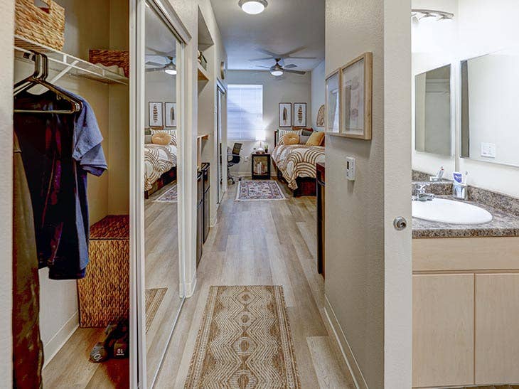 SHARED 1 BED 1 BATH THE SUITES NAU
