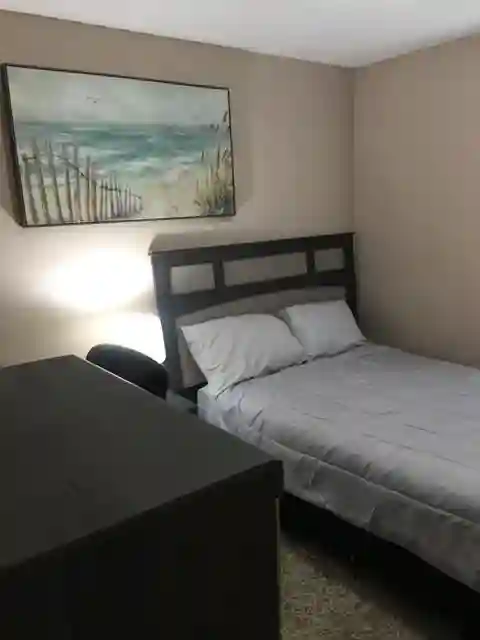 Cozy room for rent W Plano