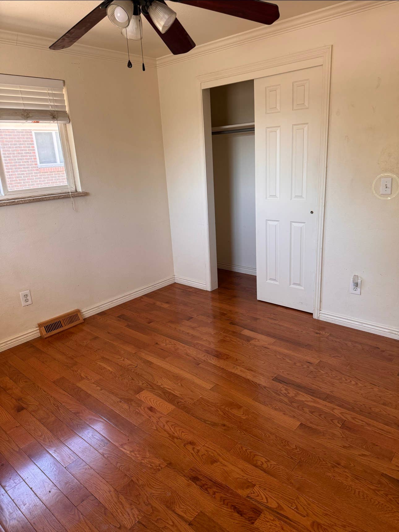 Room for Rent in Lakewoodd