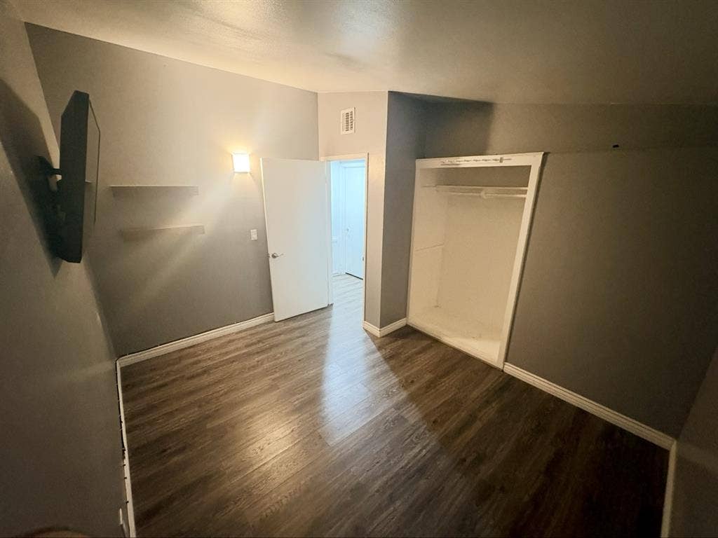 Quiet Whittier Room $1200