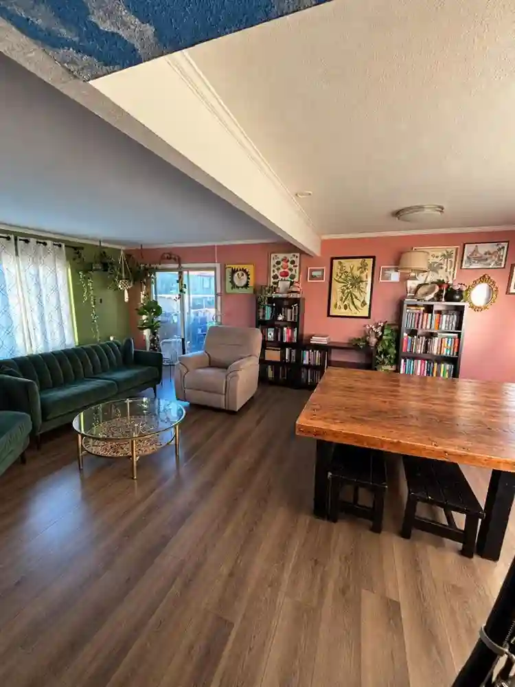 Private room and bathroomm