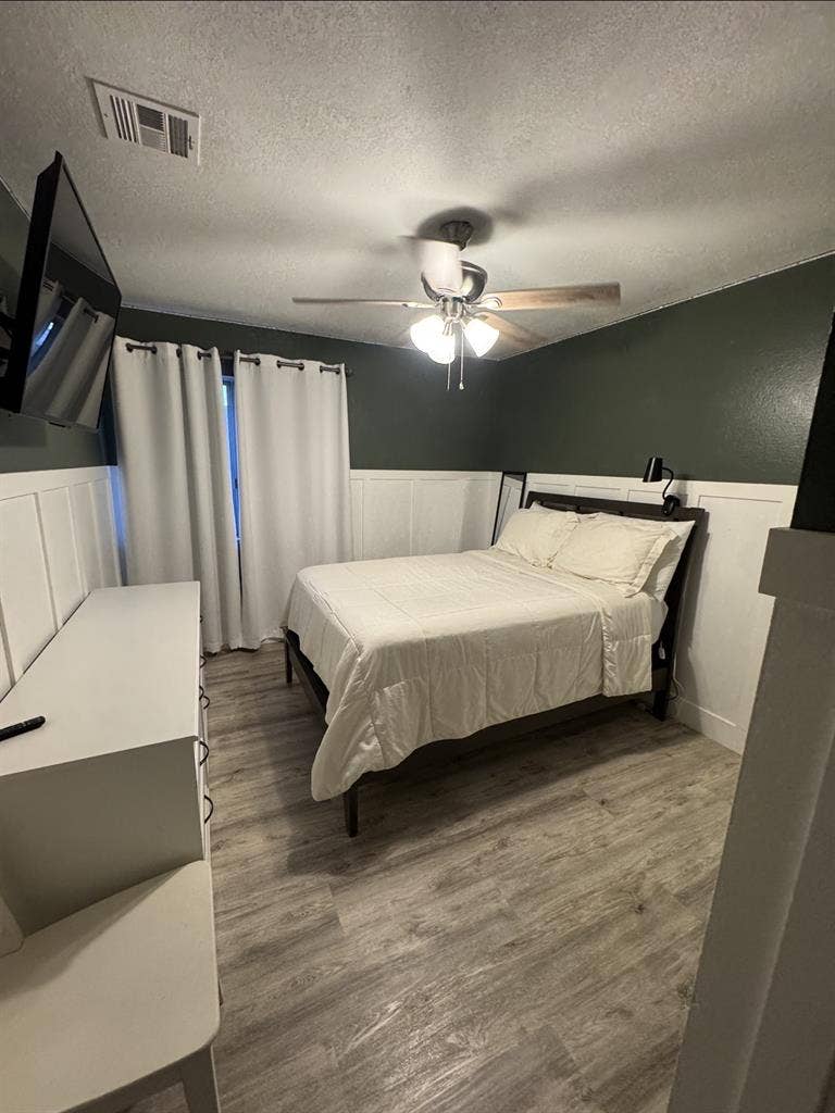 Furnished room