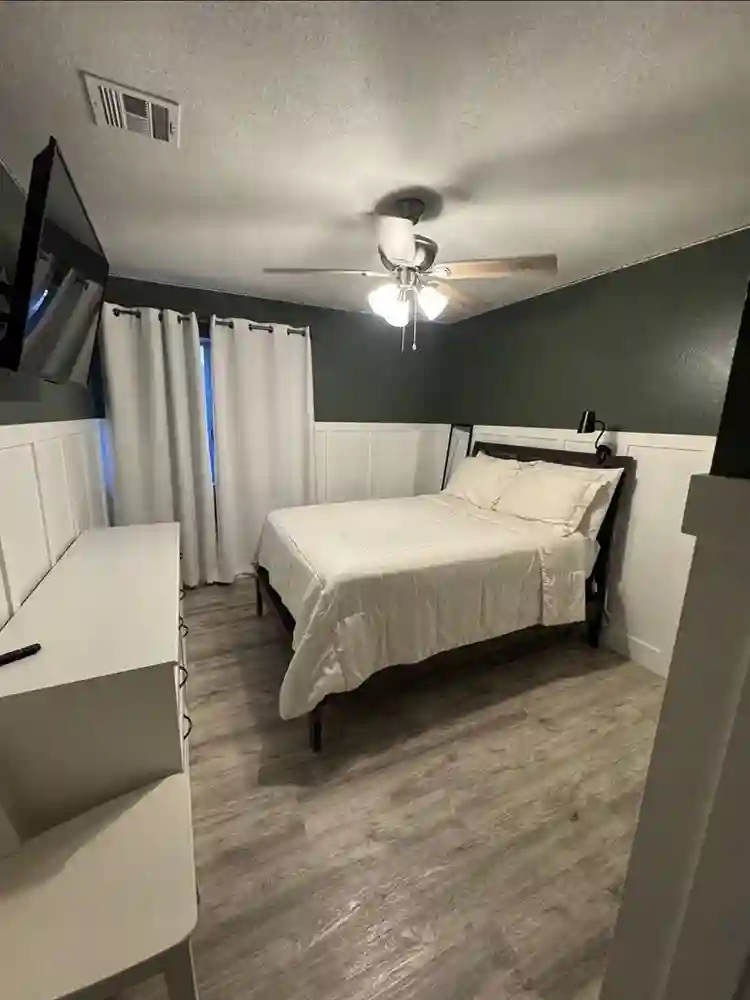 Furnished room