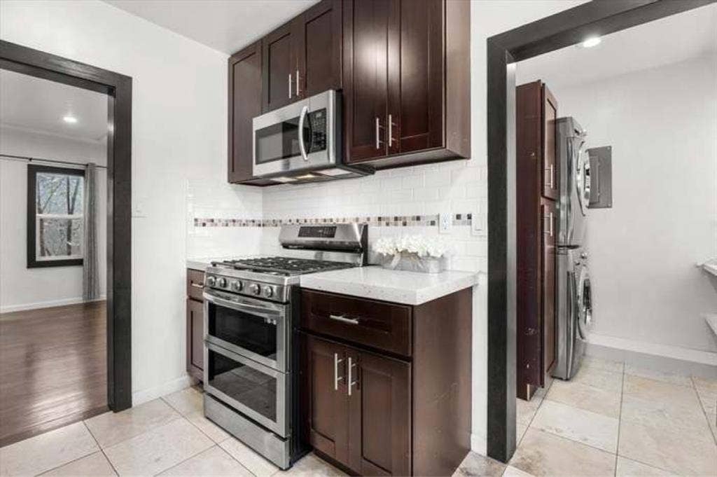 2Bedr00m Home For Rent.