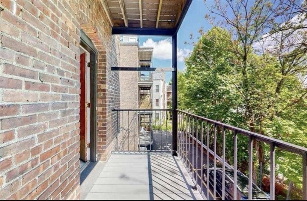 SUBLET AVAILABLE