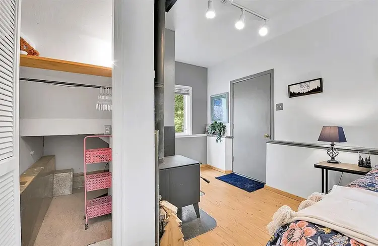 FULLY FURNISHED COZY 1B/1B