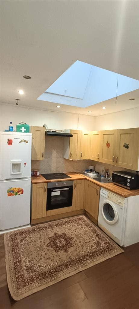 Large Double Room All Bills Include
