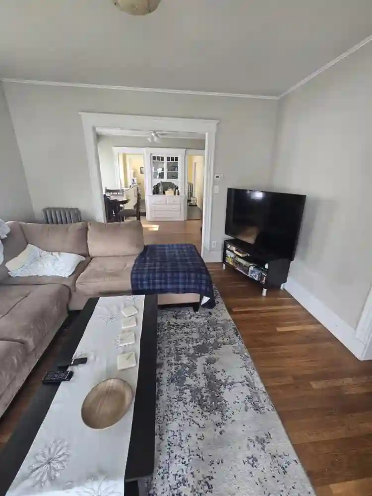 Looking for a roommate -MEDFORD