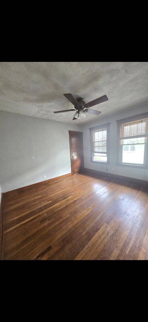 Looking for a roommate -MEDFORD
