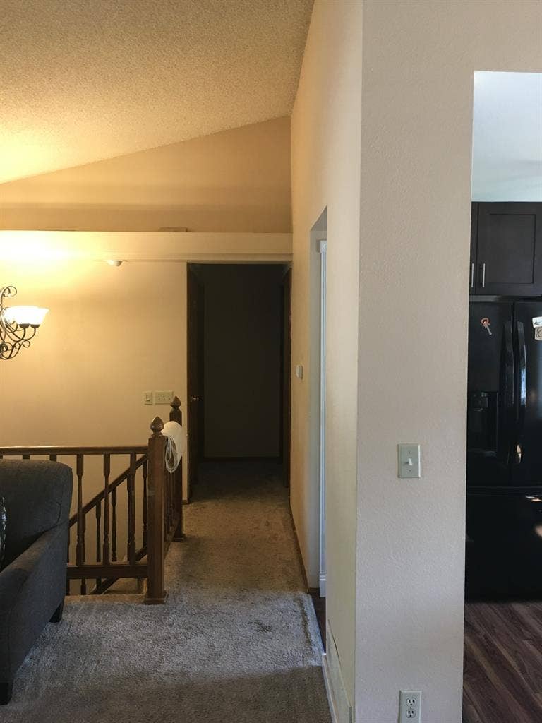 Bedroom w/ shared bath