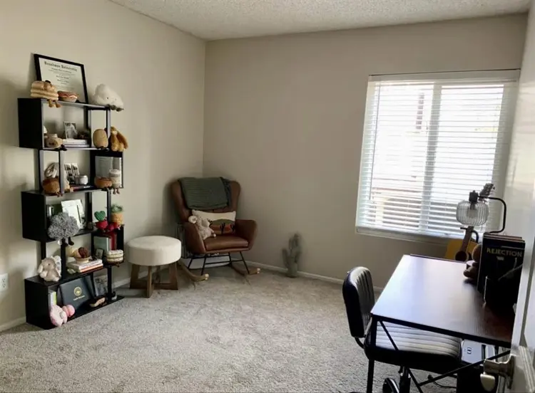 2BR, 2BR unit in luxury apt complex