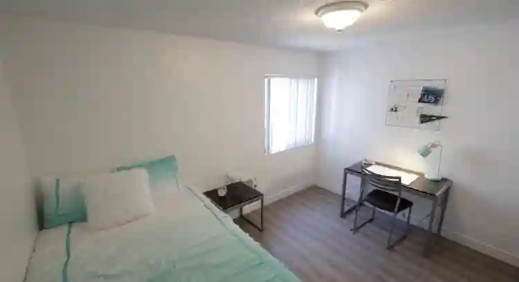 Apartment Spring Sublease