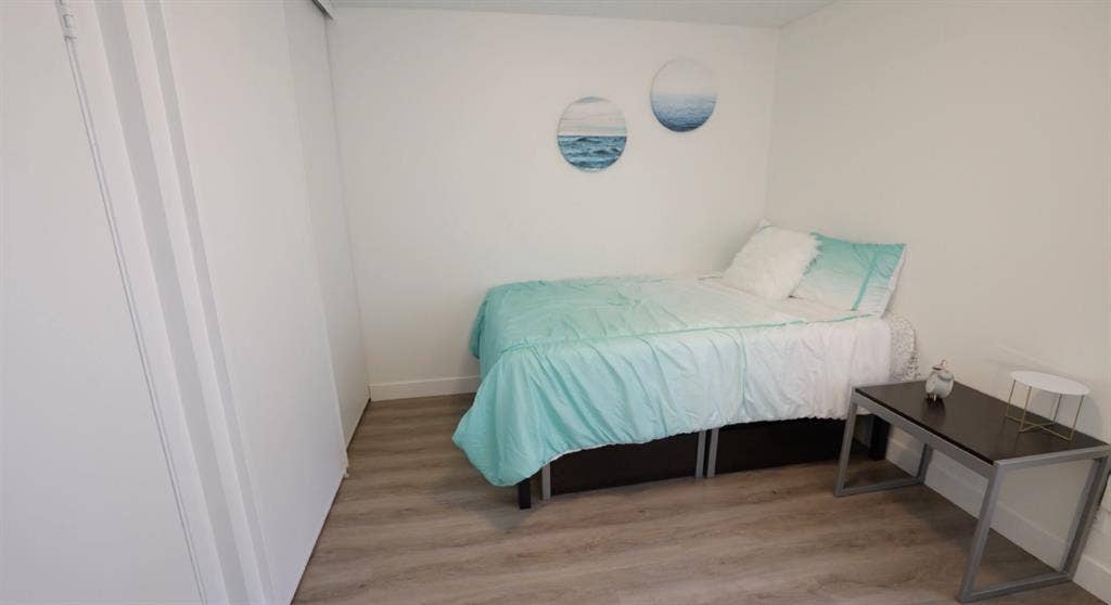 Apartment Spring Sublease