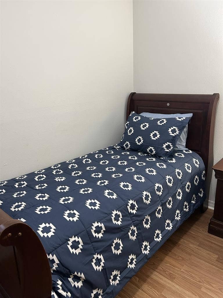 Private Room • Shared House 🏠