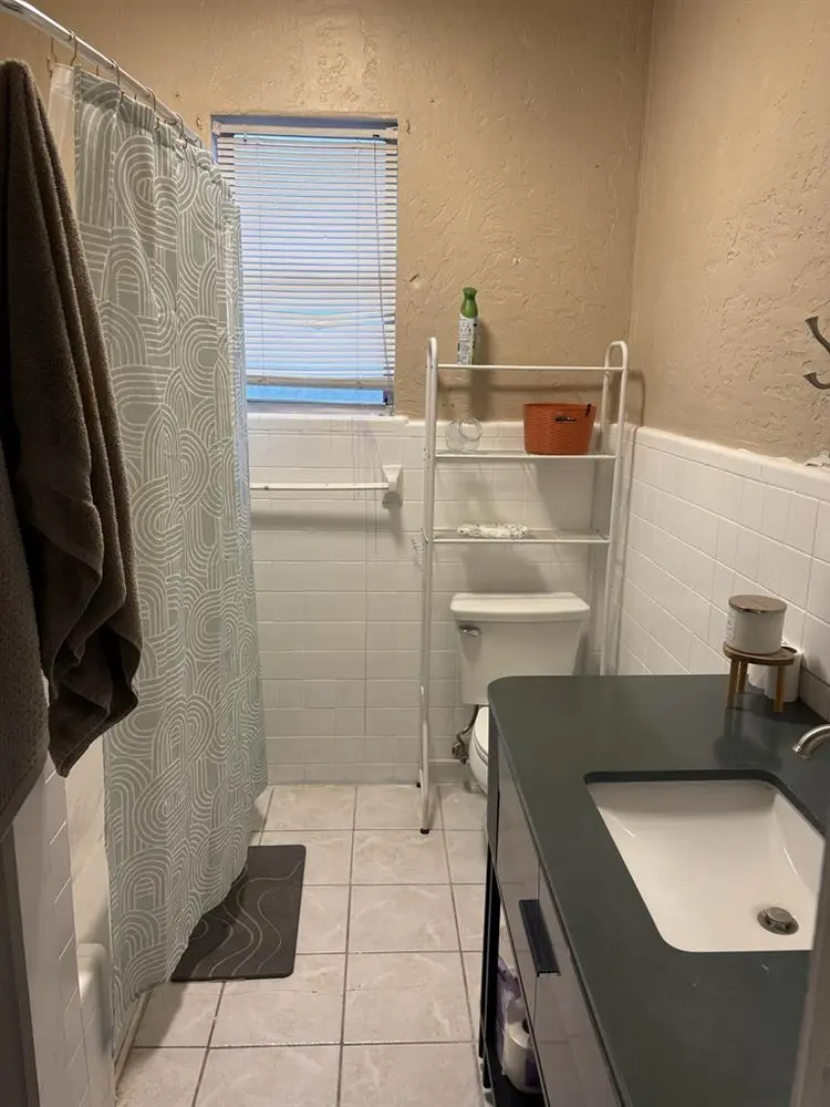 Room for rent in Ybor