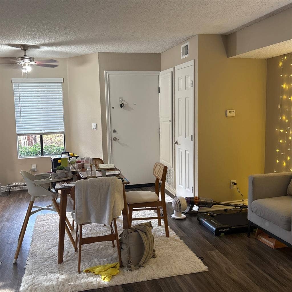 1 bedroom apt to share w/woman