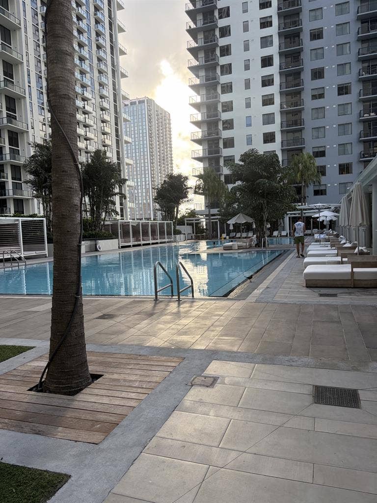 Room for rent Downtown Miami