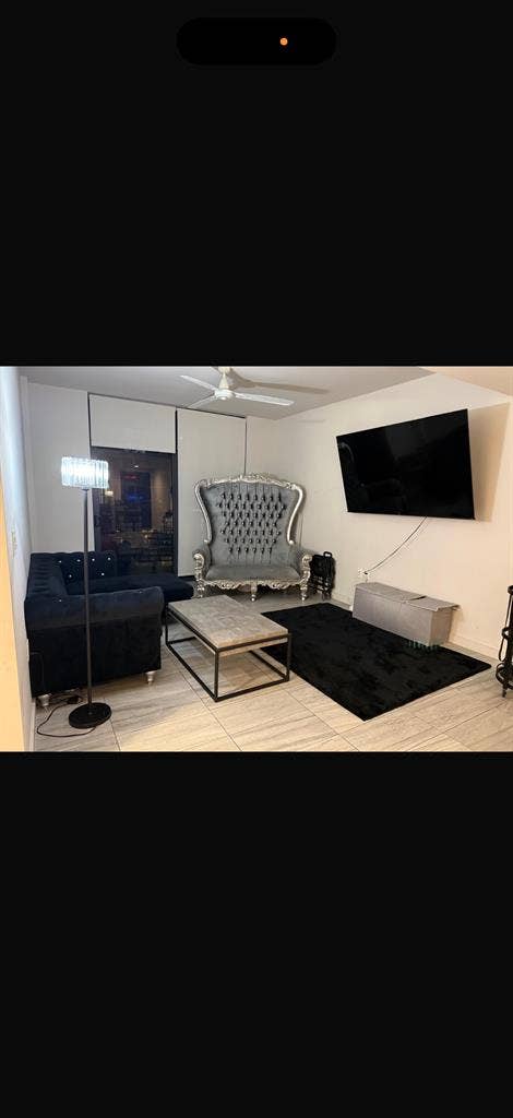 Room for rent Downtown Miami