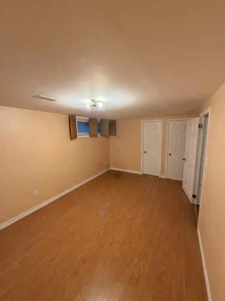 Large Private Room for Rent