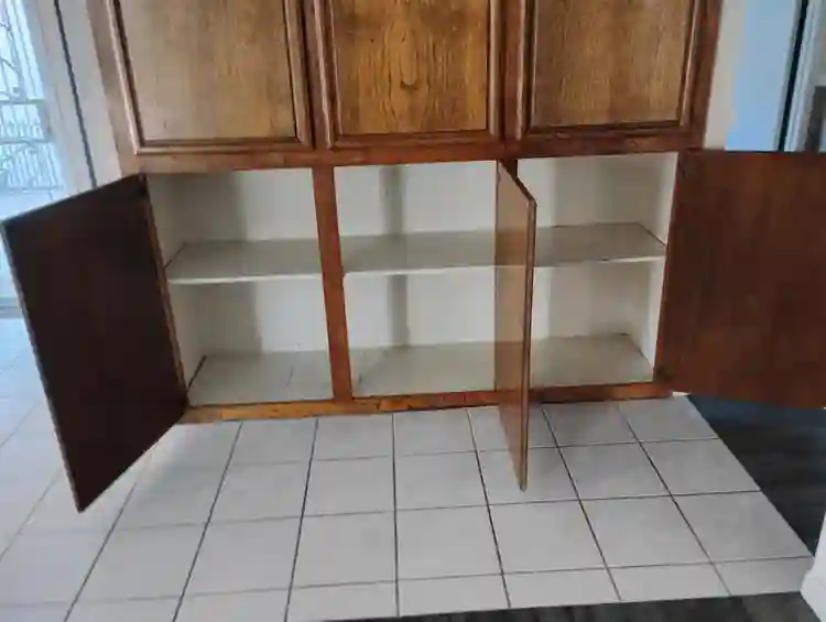 3 rooms available!