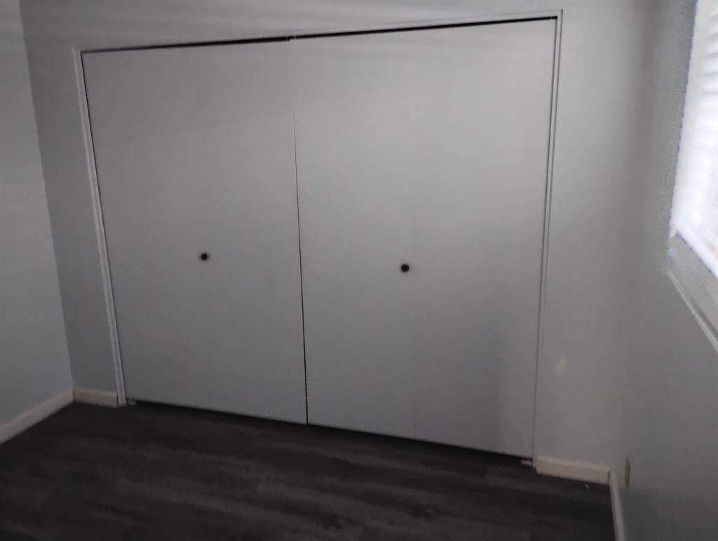 3 rooms available!