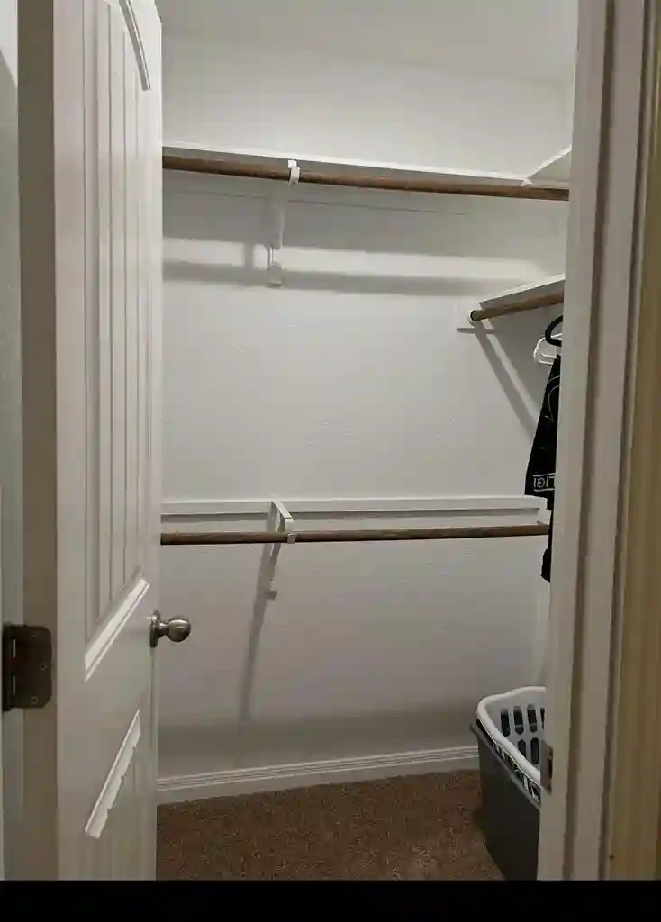 Room w/fridge n microwave $700