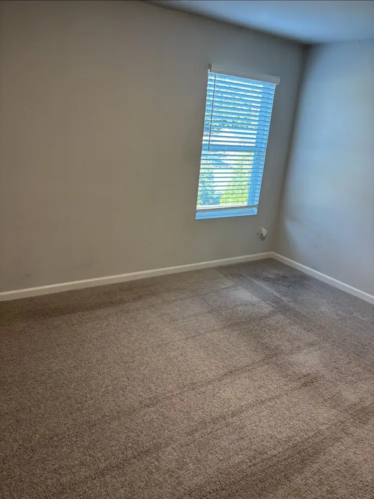 $900 Private room now available