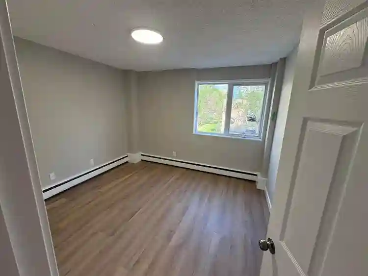 SEARCHING FOR FEMALE ROOMMATE! ASAP
