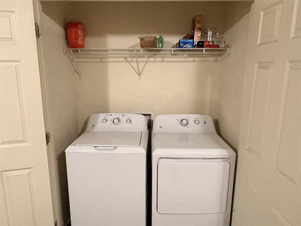 2 by 2 apartment for subletting