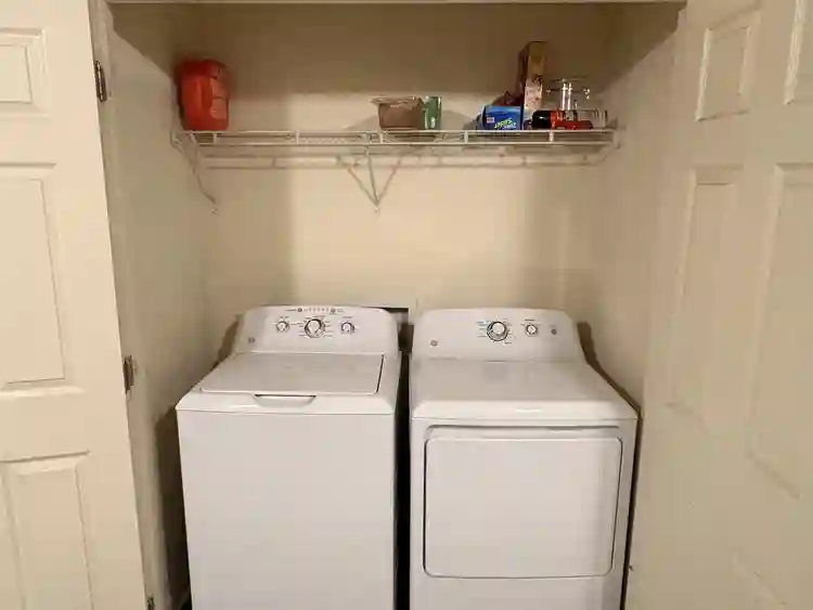 2 by 2 apartment for subletting