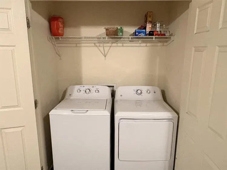 2 by 2 apartment for subletting