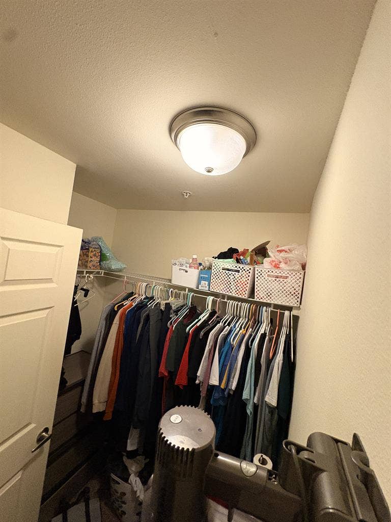 2 by 2 apartment for subletting