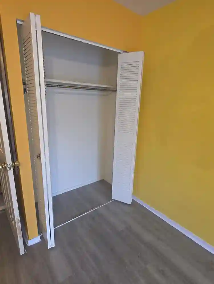Seeking solo roommate or couple