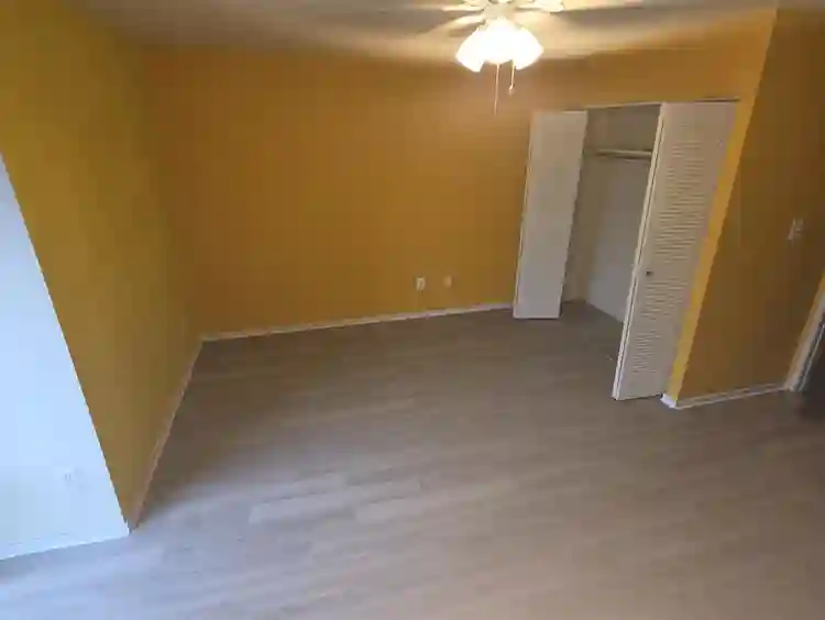 Seeking solo roommate or couple
