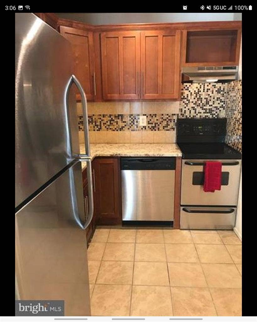 Seeking solo roommate or couple