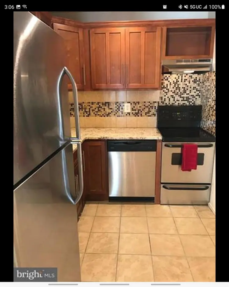 Seeking solo roommate or couple