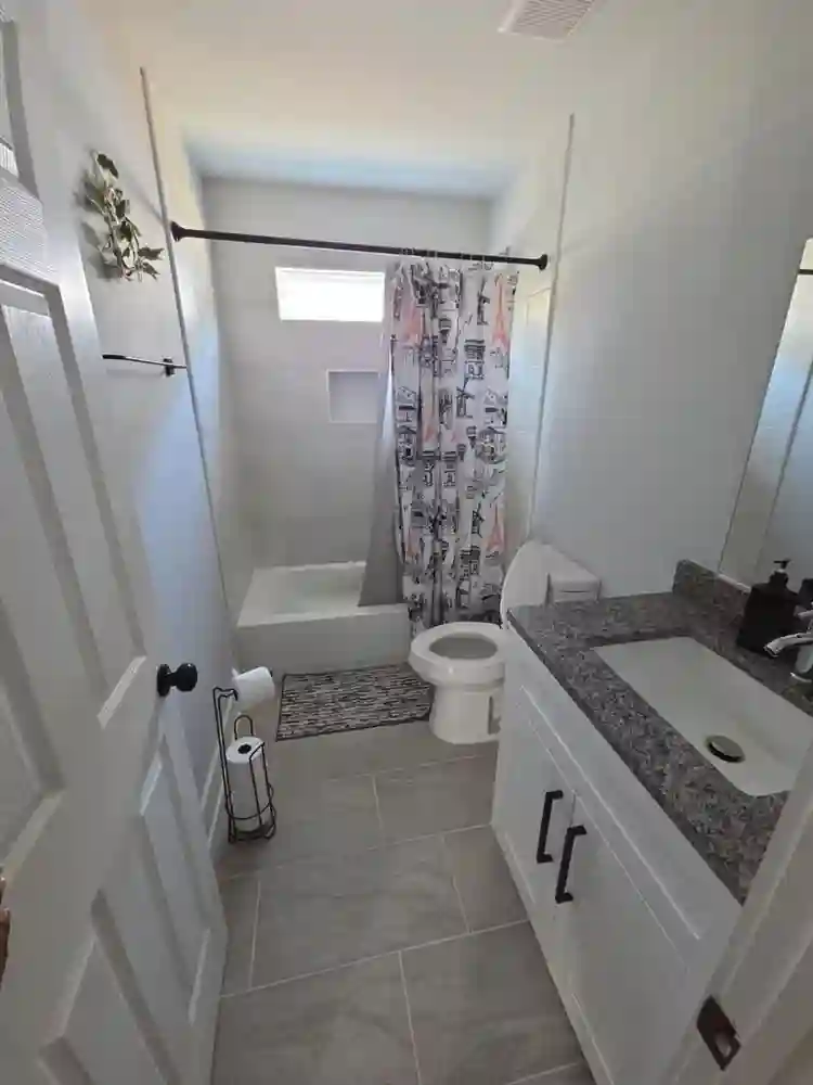 Fully furnished rooms available
