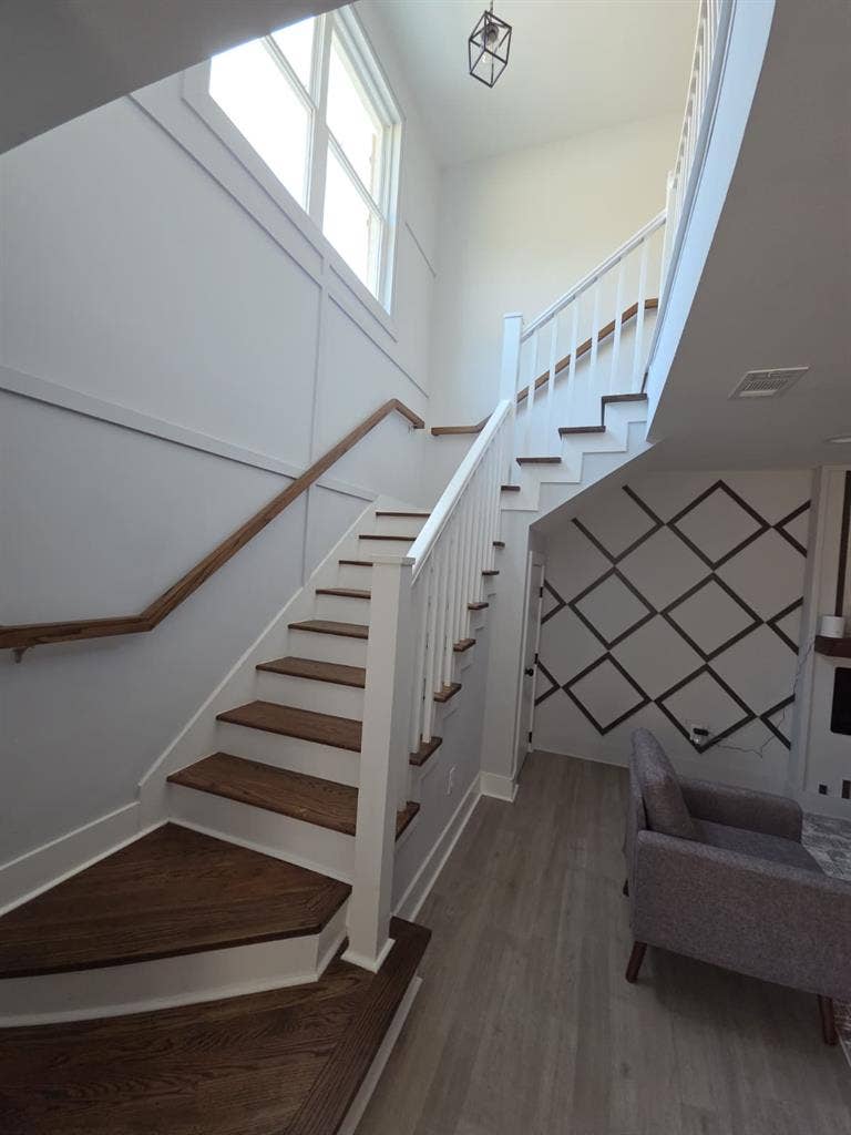 Fully furnished rooms available