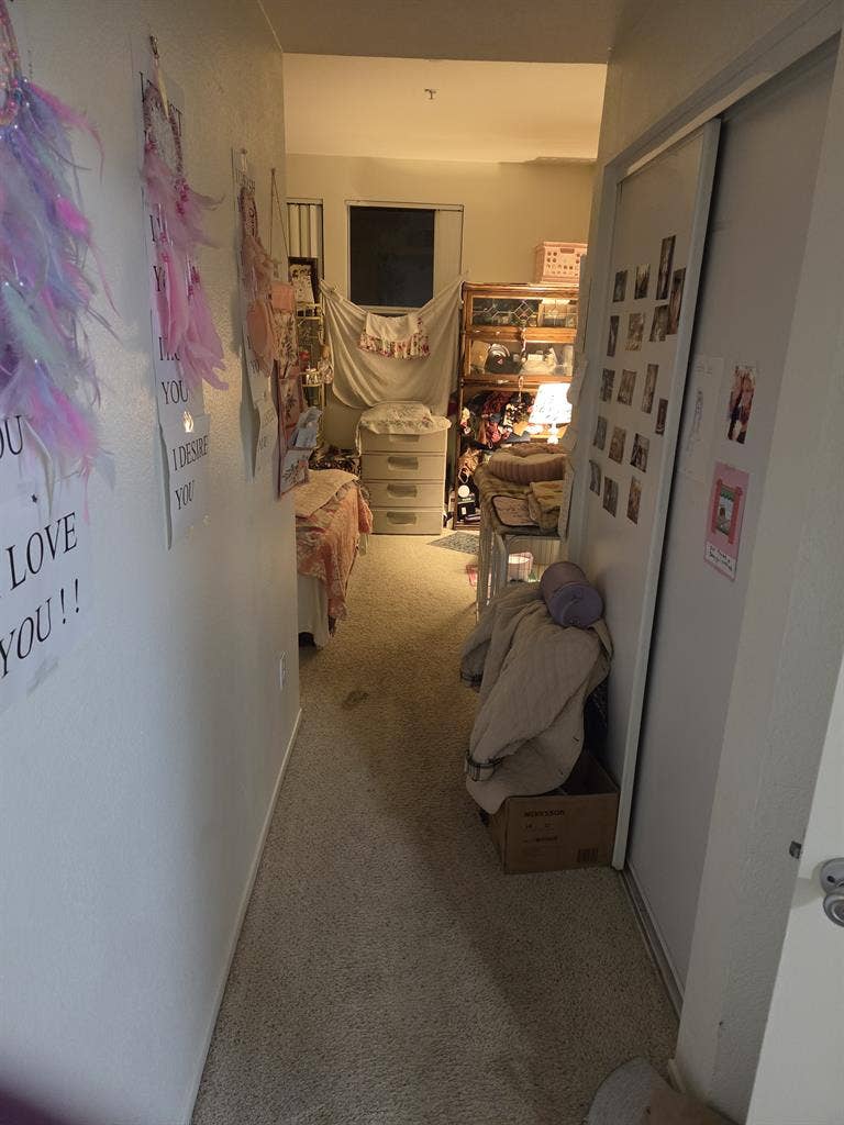 Private bed/bath available