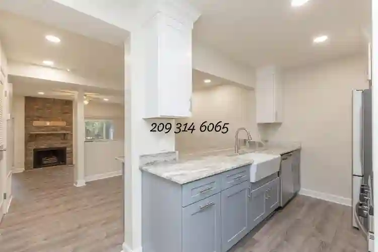 Beautifully renovated townhome