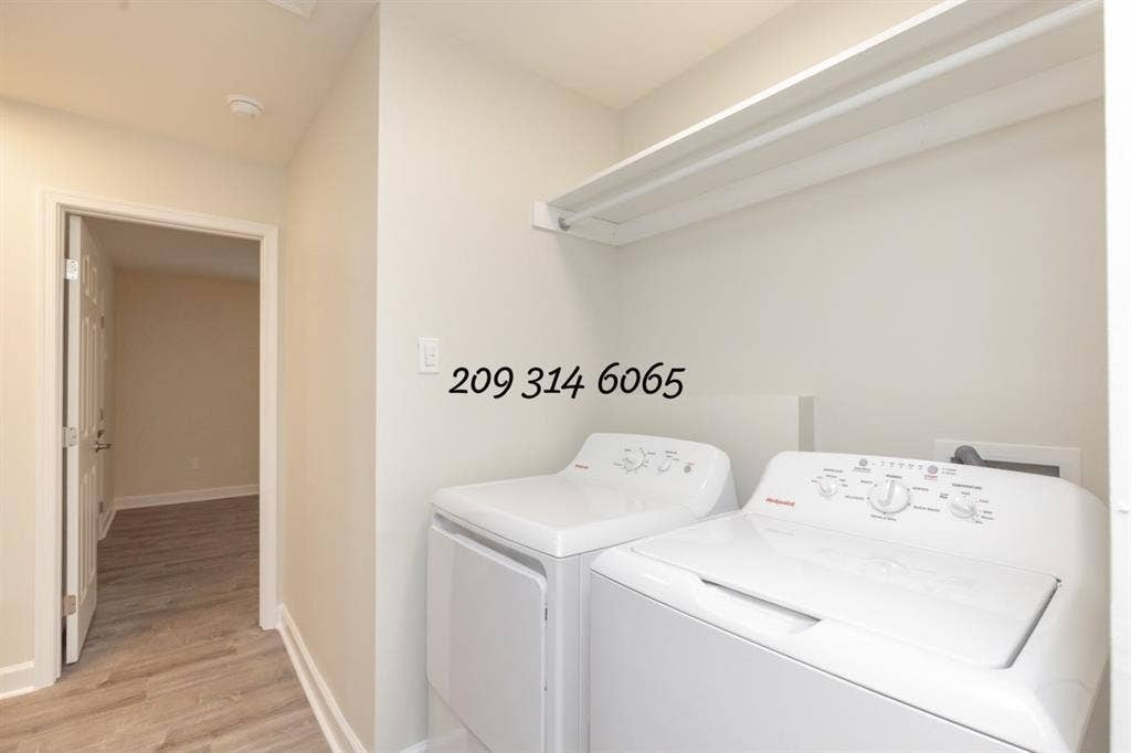 Beautifully renovated townhome