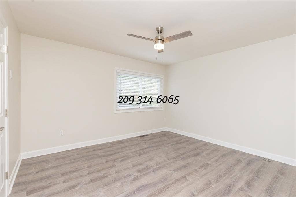 Beautifully renovated townhome